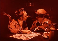 O usodi, karmi, naključjih in ljudeh, ki jim praktično ni mogoče več vedeževati