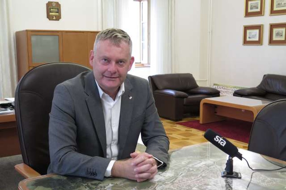 Med župani mestnih občin najvišja ocena slovenjgraškemu, najnižja koprskemu (foto: Vesna Pušnik Brezovnik/STA)