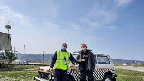 Na napeti dražbi skoraj početverili ceno Lade Nive, zanimanje tudi iz tujine!