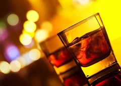 Neznanec ji je vrgel nekaj v pijačo, ona pa je zamenjala kozarca: "Potem sem opazovala, kako droga deluje nanj!"