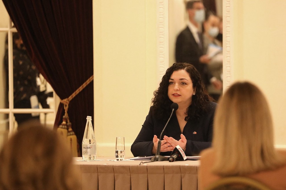 V kosovskem parlamentu izvolili novo predsednico države Vjoso Osmani (foto: profimedia)