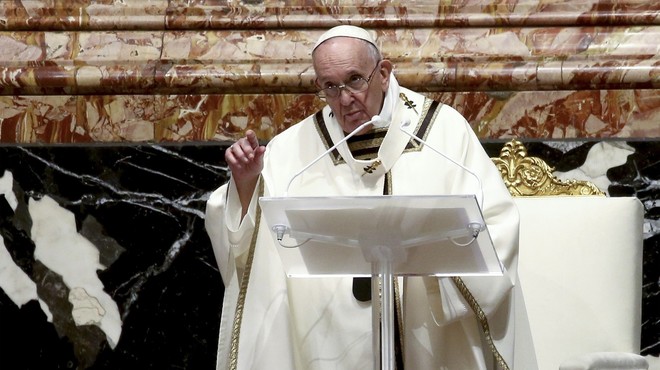 Papež pozval k večji solidarnosti pri delitvi cepiva in h koncu oboroženih konfliktov (foto: profimedia)