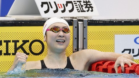Japonska plavalka Rikako Ikee premagala levkemijo in se uvrstila na olimpijske igre