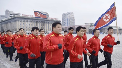 Severna Koreja zaradi zaščite športnikov pred pandemijo odpovedala nastop v Tokiu