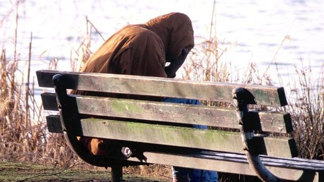 V stiski? Vabljeni na brezplačno in anonimno psihološko svetovalnico: Na varnem.si!