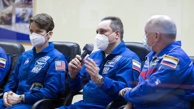 60 let po prvem poletu v vesolje je na vesoljsko postajo ISS poletela rusko-ameriška posadka (foto: profimedia)