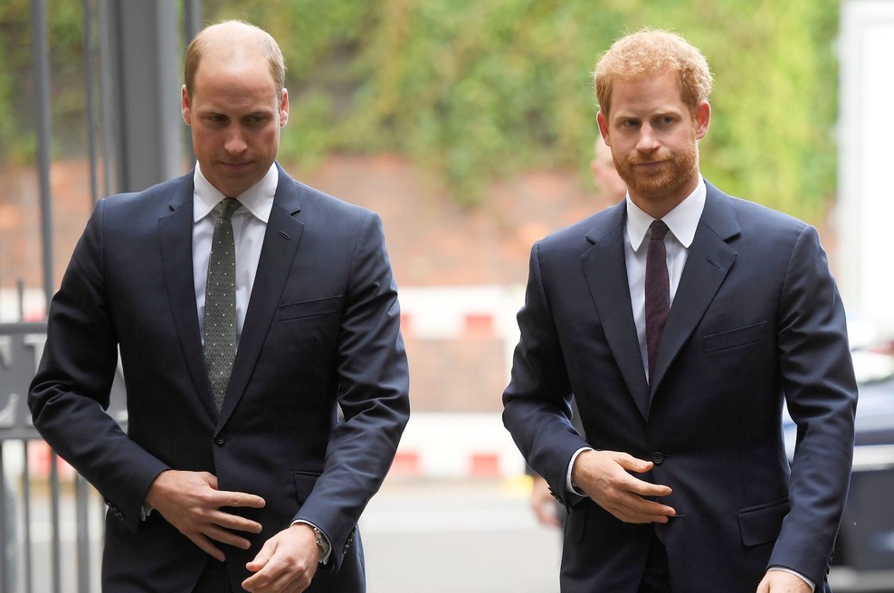 Princa William in Harry sta se poklonila preminulemu dedku (foto: Profimedia)