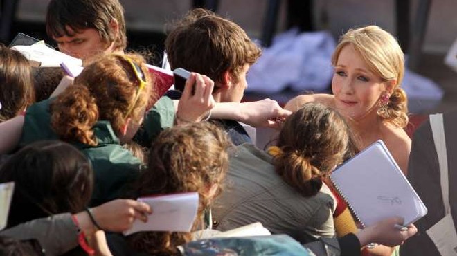 J. K. Rowling oktobra s knjigo za otroke o božičnem prašičku (foto: Xinhua/STA)