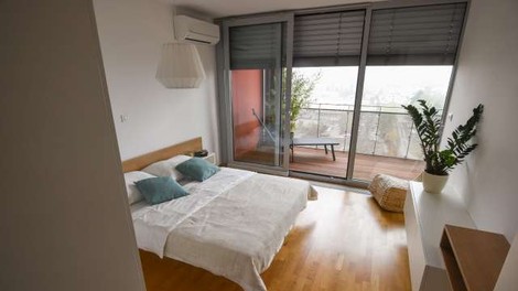 V Ljubljani izžrebali najemnike stanovanj za mlade