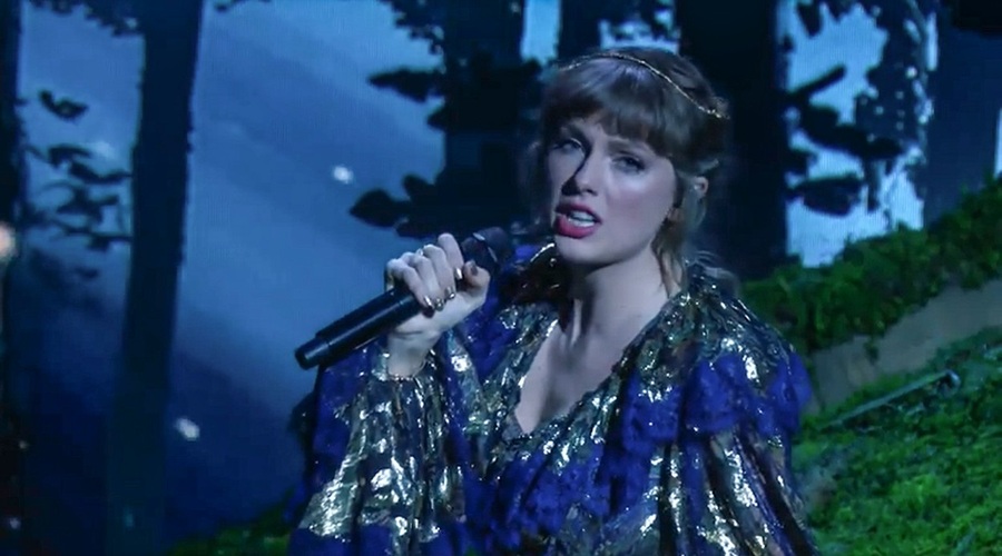 Taylor Swift prehitela skupino The Beatles pri uvrstitvi na vrh lestvice za 105 dni (foto: profimedia)