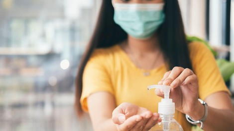 V ponedeljek opravili 3537 PCR testov, 20,3 odstotka je bilo pozitivnih