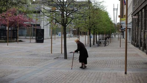 Upokojenka zaradi osamljenosti podala lažno prijavo zločina