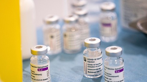 Obsežna študija pokazala, da cepivi  Pfizerja in AstraZenece močno zmanjšata možnosti za okužbo