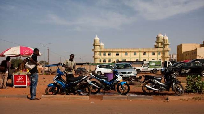 V napadu v Burkina Fasu ubiti trije evropski državljani (foto: Xinhua/STA)