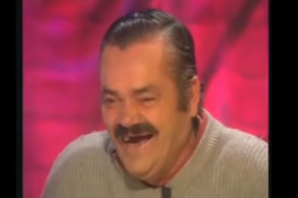 Moški, ki je zaradi svojega neustavljivega smeha postal viralni MEME, umrl star 65 let! (foto: Youtube-meme)