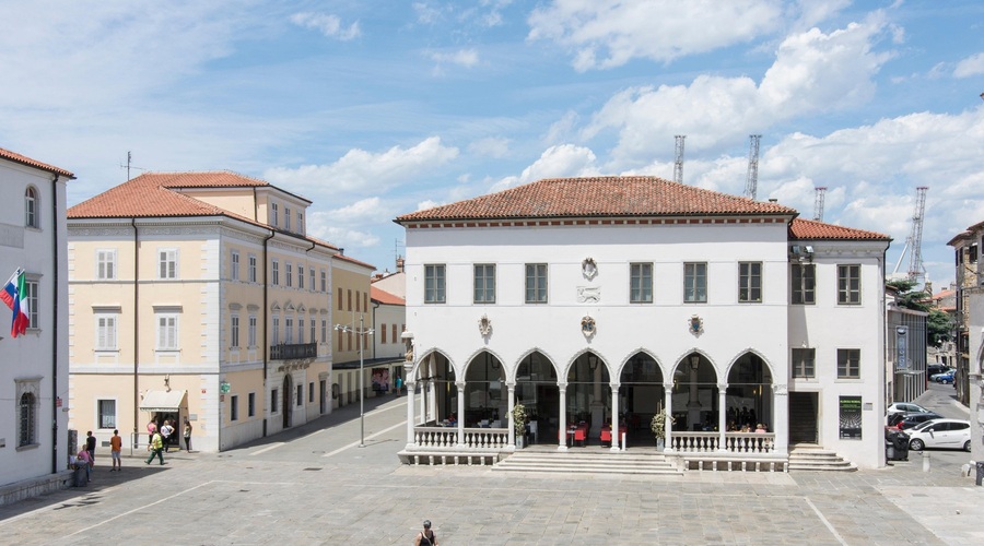 Med ljudmi znaki pandemske izčrpanosti, mlajši do cepiva bolj skeptični (foto: Profimedia)