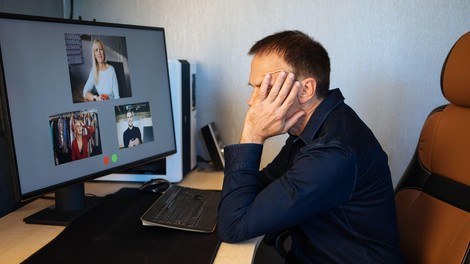 Nova raziskava: naši možgani potrebujejo odmor med sestanki