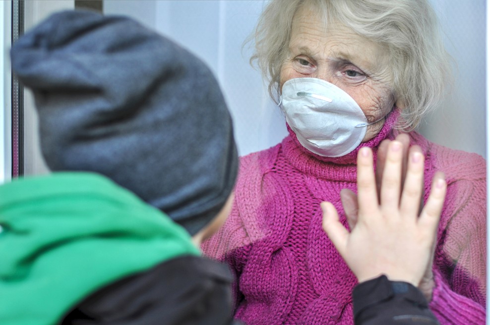 WHO: "Na področju javnega zdravja sto let ni bilo takšnih izzivov, vsak od nas je v tej grozljivi pandemiji kaj izgubil" (foto: Shutterstock)