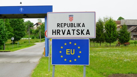 Slovensko mejo s Hrvaško bodo od naslednjega tedna varovali tudi policisti iz Estonije, Litve in Poljske