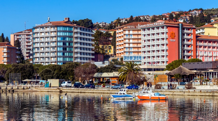 Hotelirji na slovenski obali opažajo, da je interes gostov za poletne termine velik (foto: Shutterstock)