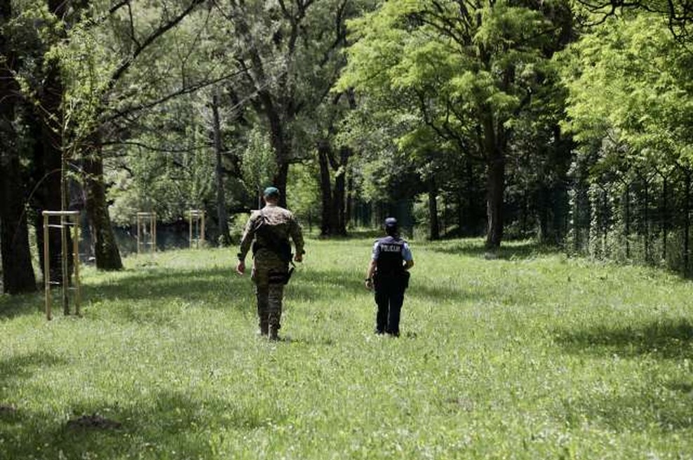 21 tujim policistom v Sloveniji se bodo prihodnji mesec pridružili še policisti drugih držav (foto: Anže Malovrh/STA)