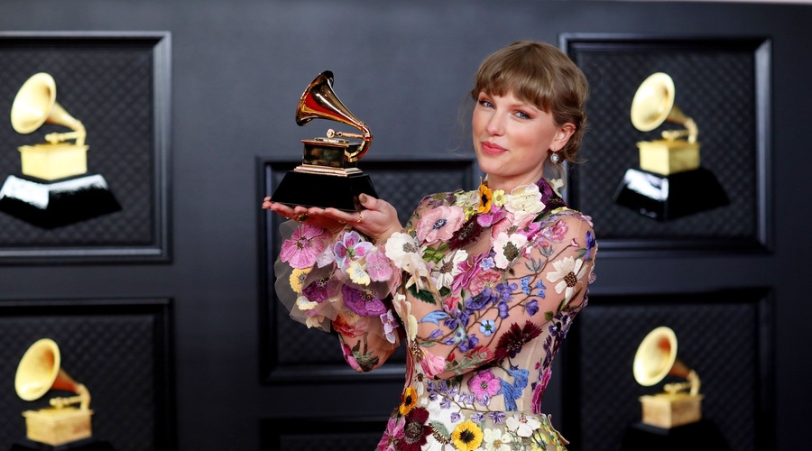 Taylor Swift kot prvi ženski nagrada brit za globalno ikono (foto: Profimedia)
