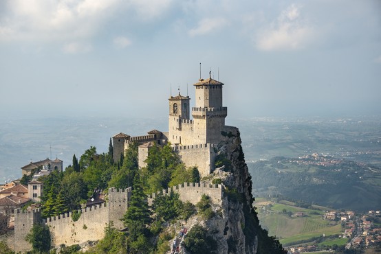 San Marino bo od ponedeljka ponujal turistom cepljenje z ruskim sputnikom