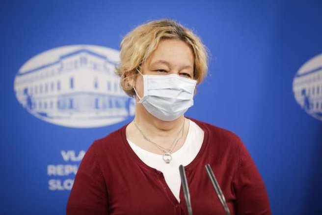 Logarjeva pojasnjuje, kakšna je nevarnost pri okužbi z novo različico virusa opičjih koz