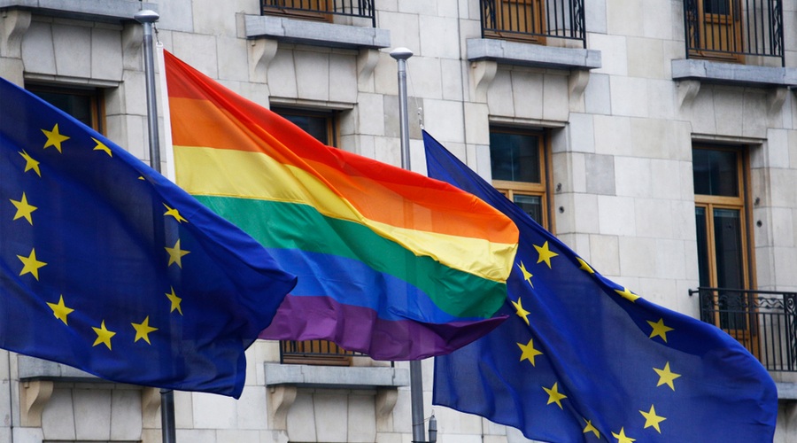 "Vsi ljudje se rodijo svobodni in imajo enako dostojanstvo in enake pravice" (foto: Shutterstock)