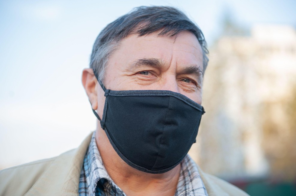 Delež pozitivnih PCR testov je v torek znašal 11,9 odstotka (foto: Profimedia)