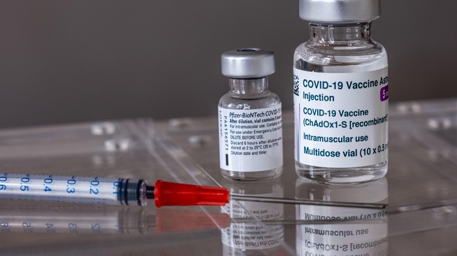 Španija uvaja cepljenje s Pfizerjem za mlajše od 60, ki so bili v prvo cepljeni z AstraZeneca (foto: profimedia)