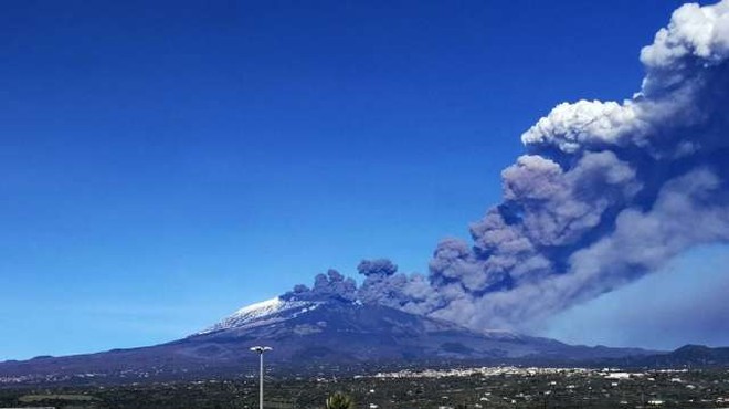 V Italiji v enem dnevu izbruhnila dva ognjenika (foto: Xinhua/STA)