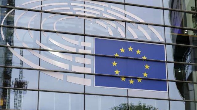 Evropski parlament in članice EU dosegli dogovor o covidnem potrdilu (foto: Thierry Monasse/STA)