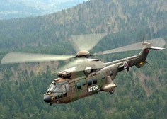 Pri Brestanici vojaški helikopter trčil v električne vode in zasilno pristal