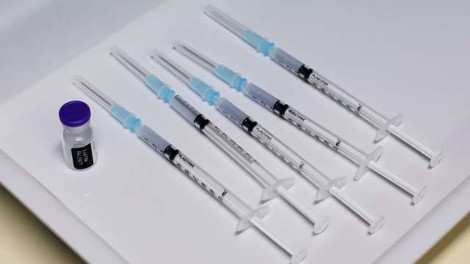 Na Otoku prva klinična raziskava poživitvenih odmerkov cepiva proti covidu-19