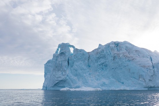 Od Antarktike se je odlomila največja ledena gora na svetu