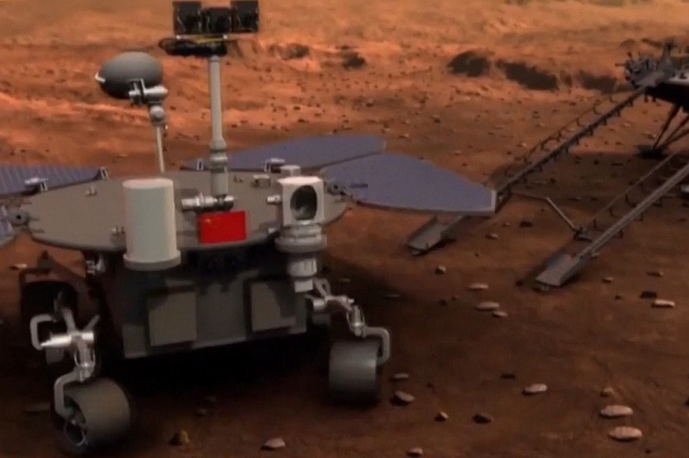 Kitajski rover je že začel svojo raziskovalno pot po Marsu (foto: profimedia)