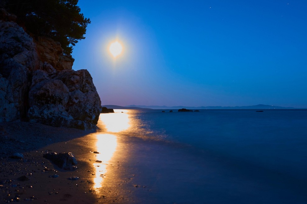 O majski super luni (in kako je tista iz leta 1912 potopila Titanik) (foto: profimedia)