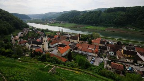 V Sevnici bodo kot kulturni spomenik zaščitili prvi brivsko-frizerski salon