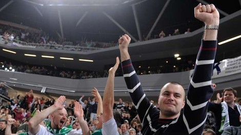 Po dolgem času se v Stožice vračajo gledalci, nocoj prva tekma finala državnega prvenstva v košarki