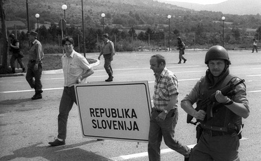 Srdjan Živulović - od prvega fotoaparata pri trinajstih letih do Pulitzerjeve nagrade