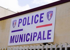 Francoska policija išče nasilneža, ki je streljal na nekdanjo partnerko in policiste