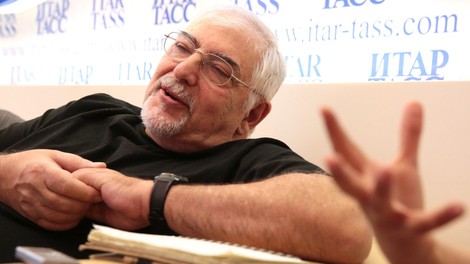 Jorge Bucay: "Ne pravim, da bo hitro, pravim pa, da se bližamo izhodu (iz pandemije)!"