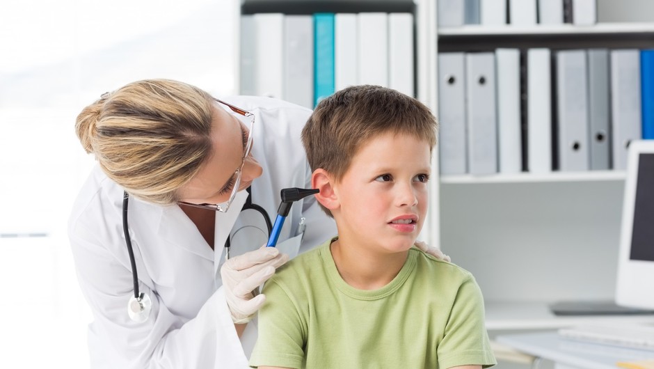 
                            Otroke po večorganskem vnetnem sindromu po covidu-19 dlje časa spremljajo različni specialisti (foto: Profimedia)