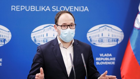 Veljavnost brezplačnih vozovnic podaljšana za leto dni