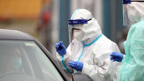 Največ novih koronavirusnih okužb v zadnjih dveh letih