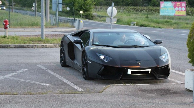 Na mejnem prehodu Dragonja zasegli 270.000 evrov vredno vozilo Lamborghini (foto: PU Koper)
