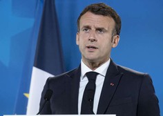 Moški na jugu Francije oklofutal predsednika Macrona
