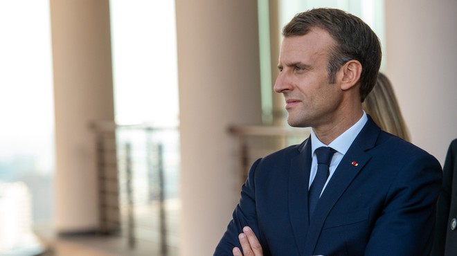 V Franciji ukinjajo številne ukrepe; Macron: V državo se vrača življenje (foto: Shutterstock)