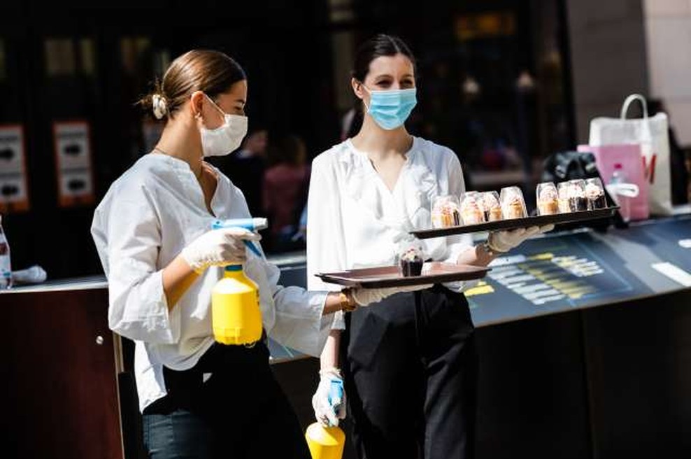 Vedno več gostinskega kadra odhaja v proizvodnjo (foto: Xinhua/STA)